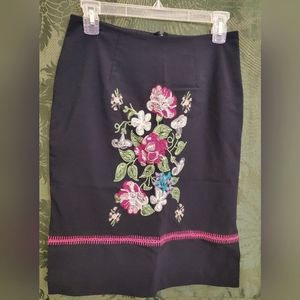 Single Stretch Fabric Black w/Embroidery Skirt